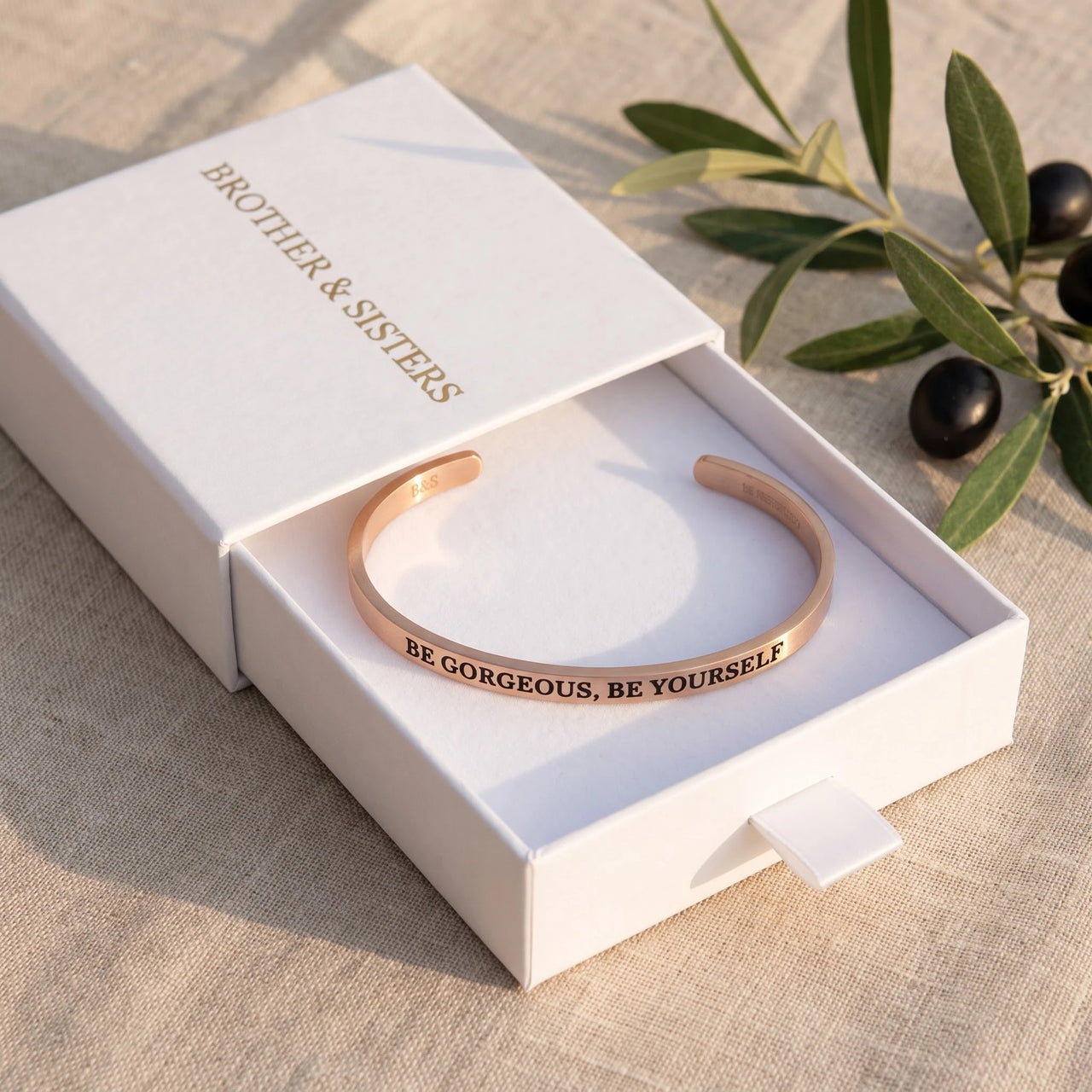 Be Gorgeous, Be Yourself, rose gold bracelet — gift box | SKU: bgby-rg