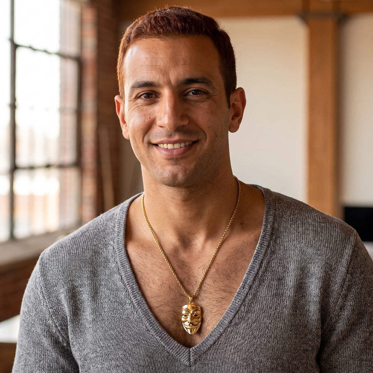 Vendetta Necklace Gold – worn by a man, portrait | Brother & Sisters | SKU: Gold