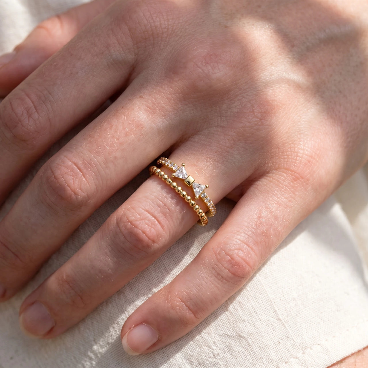 Gold butterfly ring — close-up of the details, gold | SKU: lepapillon