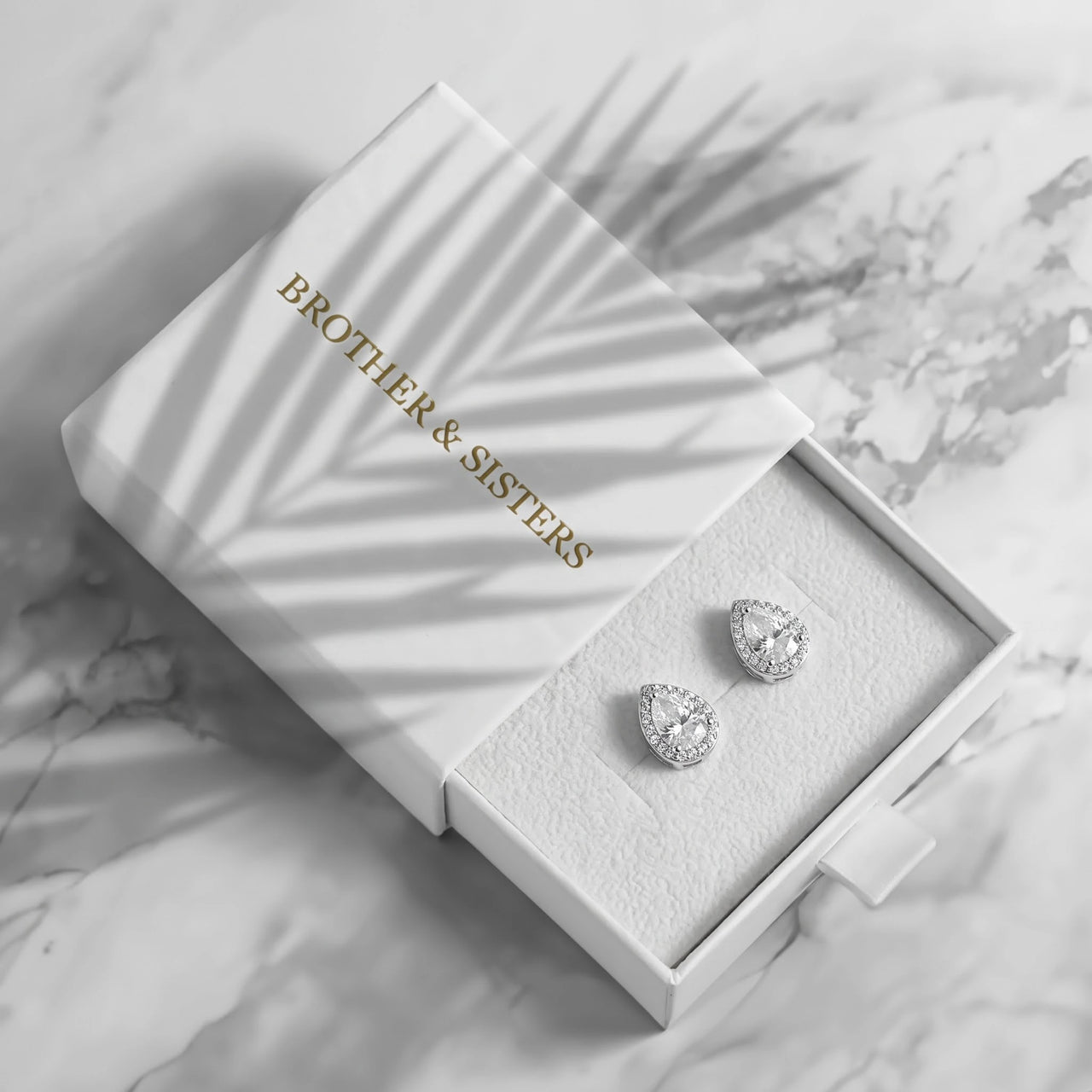 Teardrop earrings — in the gift box, silver | SKU: 505174